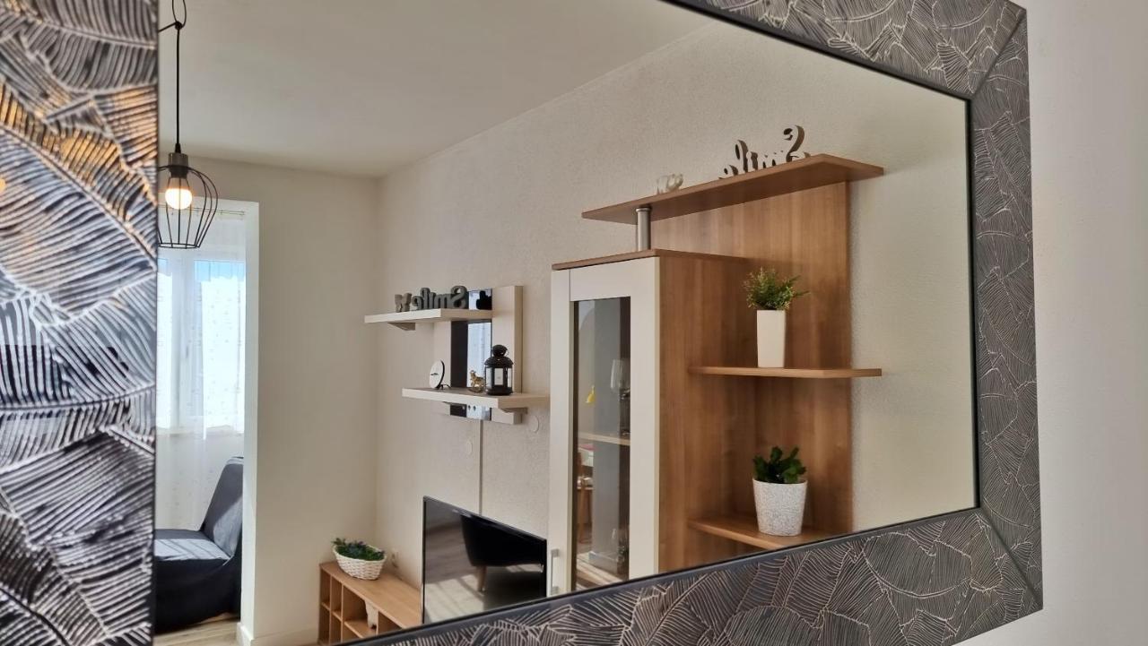 Apartments Slado Omis Bagian luar foto