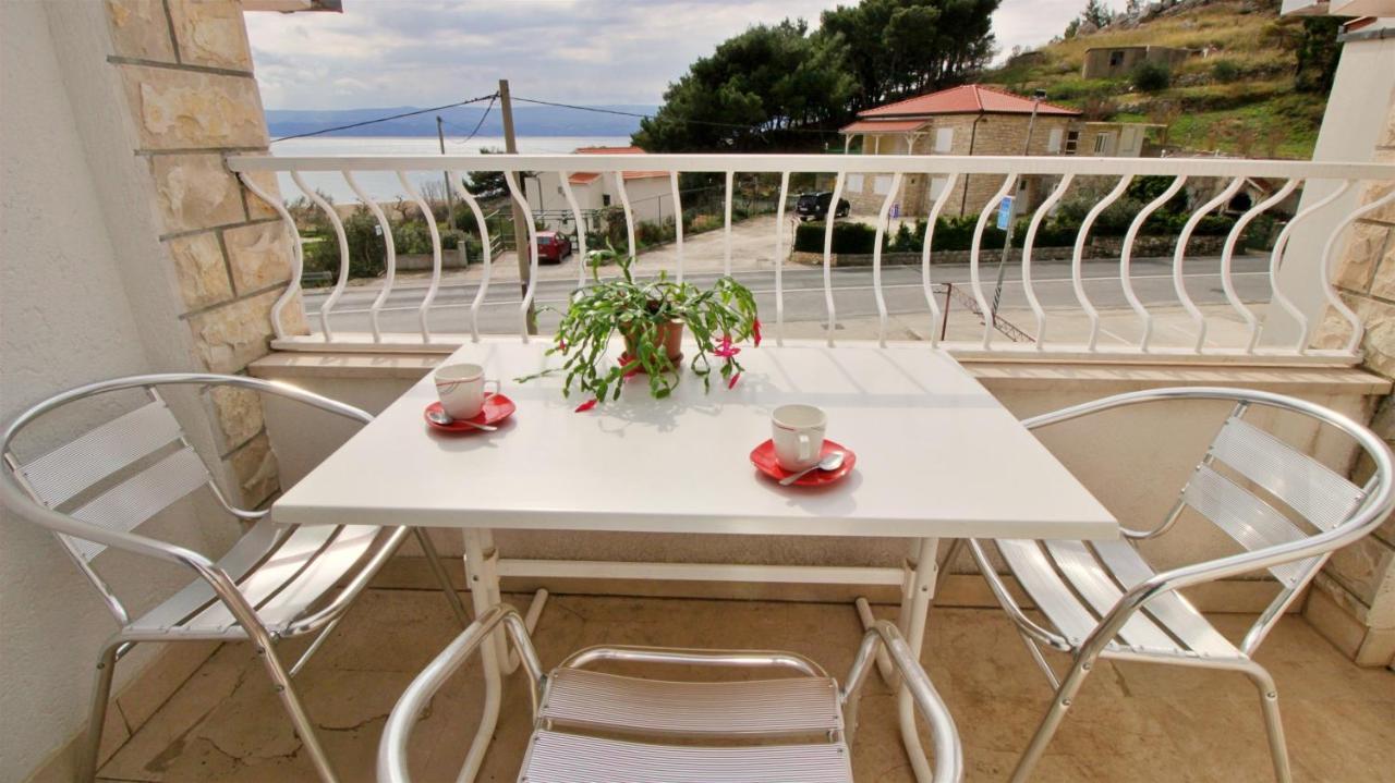 Apartments Slado Omis Bagian luar foto